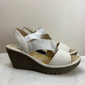 FLY LONDON YESSA WEDGE MOUSSE LEATHER SANDALS